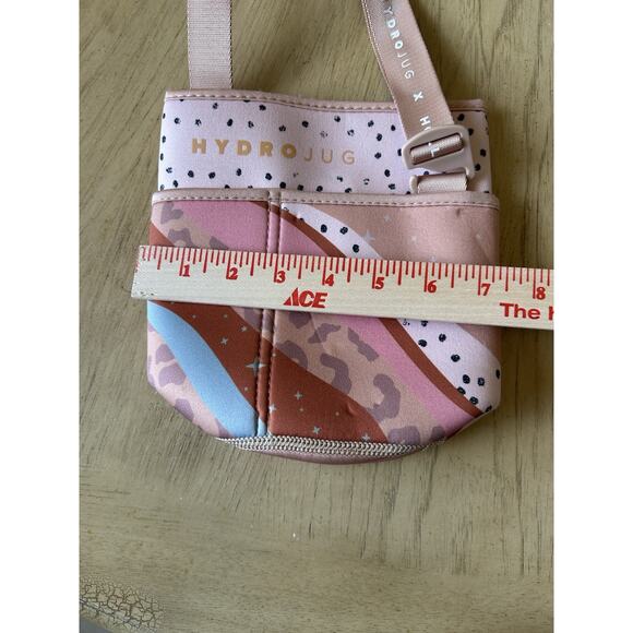 HydroJug Holley X Gabrielle Wild And Free Sleeve & Strap Pink Cheetah 72 oz - Picture 5 of 8